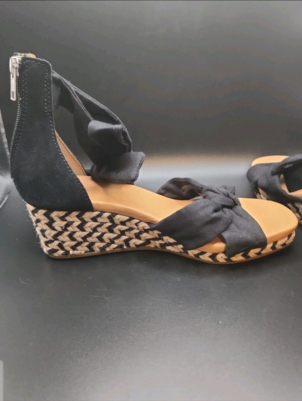UGG Yarrow Espadrille Wedge Sandal Black Canvas 1119992 Women's 7 US.These sho - Picture 14 of 16